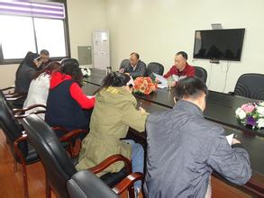 工運探討：工會干部應(yīng)在推進依法治國中彰顯作為