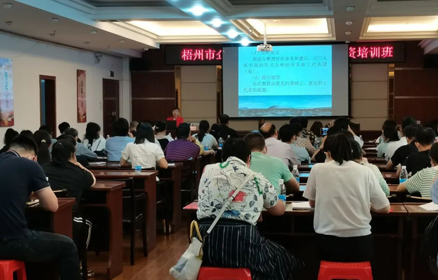 模擬課堂的“沉浸式”學(xué)習(xí)，讓學(xué)員大呼過癮