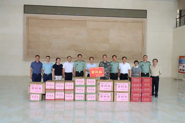梧州市總工會領(lǐng)導(dǎo)班子“八一”走訪慰問部隊官兵，共敘軍民魚水情