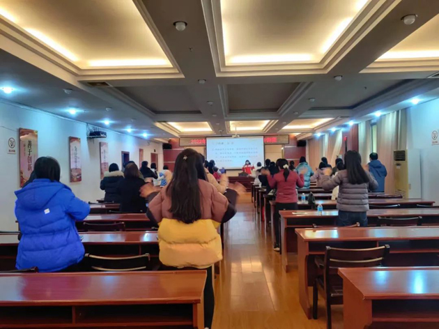 市總工會舉辦經審財務業(yè)務培訓班