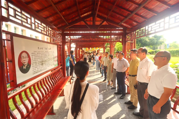 黨工融合謀發(fā)展，廉潔自律樹清風(fēng)