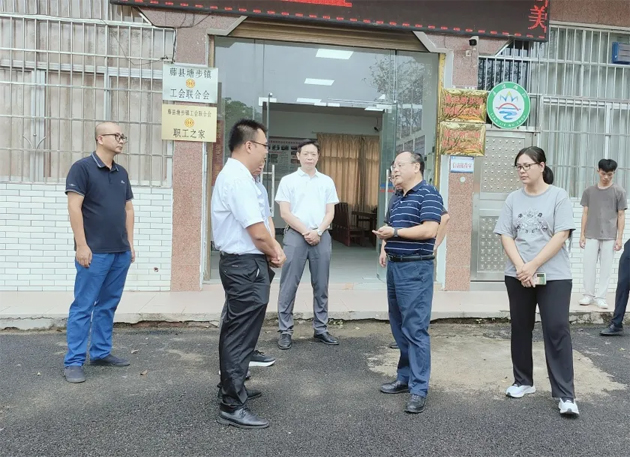 市總工會(huì)調(diào)研組到縣（市、區(qū)） 開展基層工會(huì)組織建設(shè)工作調(diào)研