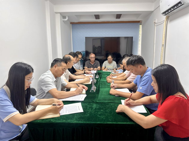 市總工會(huì)調(diào)研組到萬(wàn)秀區(qū)、長(zhǎng)洲總工會(huì)指導(dǎo)交流工會(huì)工作