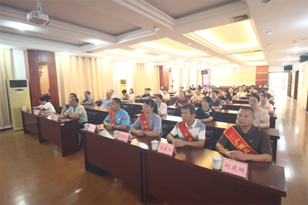 熱血沸騰！梧州市總工會組織集中收看紀念中國人民抗日戰(zhàn)爭暨世界反法西斯戰(zhàn)爭勝利80周年大會