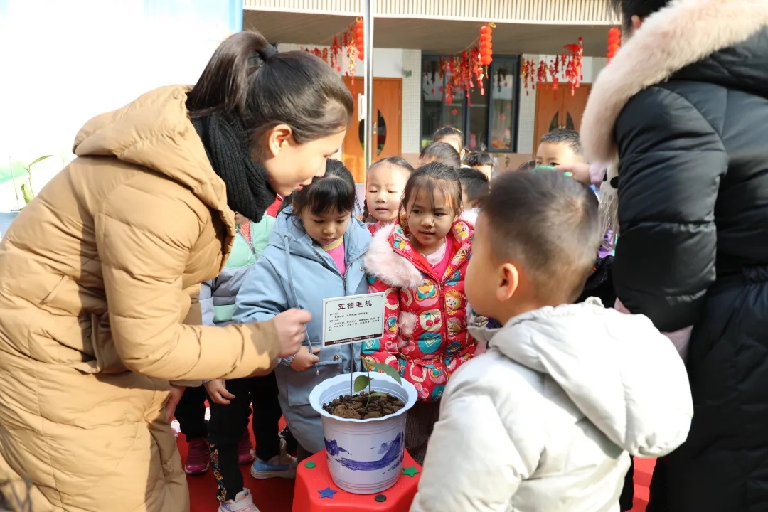 市婦幼保健院開展中醫(yī)藥文化進(jìn)校園活動