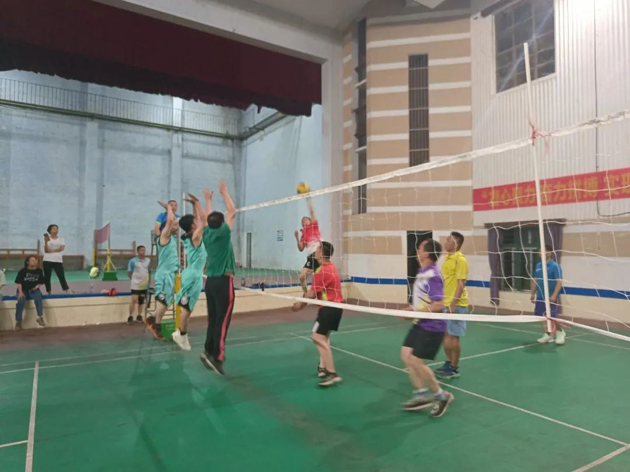 運動點燃激情，拼搏展現(xiàn)風(fēng)采