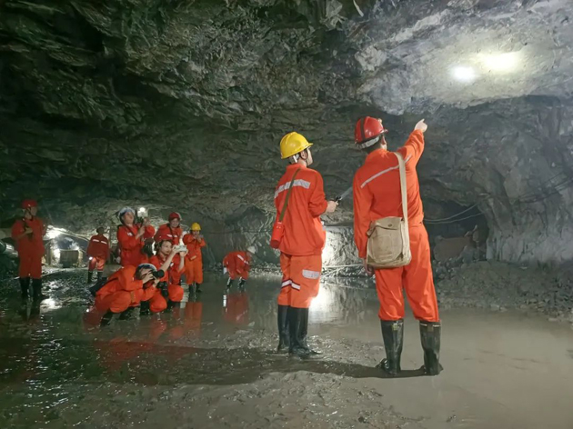 get技能！ 佛子公司工會舉辦攝影知識培訓(xùn)班