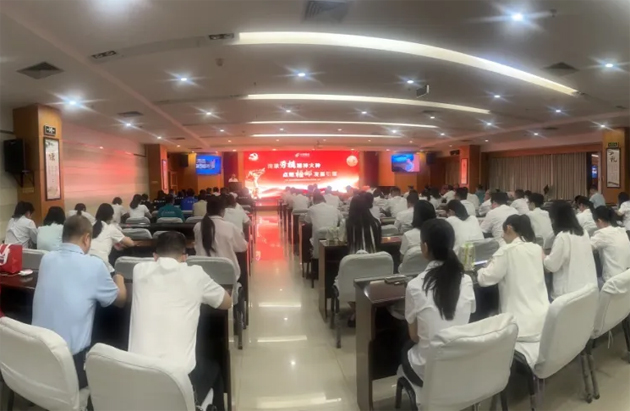 梧州郵政舉辦“傳承勞模精神火種，點燃梧郵發(fā)展引擎”2025 年勞模先進事跡宣講會