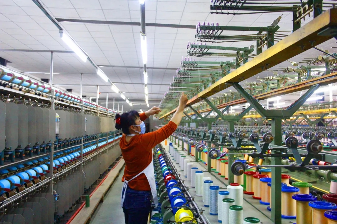 五豐絲綢有限公司工會助力復(fù)工復(fù)產(chǎn)實現(xiàn)產(chǎn)銷兩旺