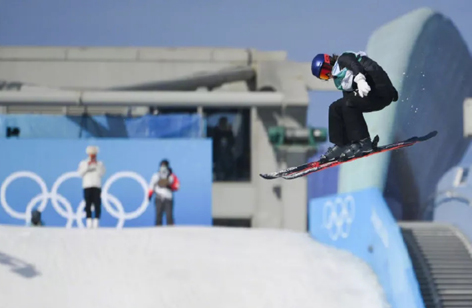 谷愛凌比賽的首鋼園到底是個(gè)什么園？中國工人同它一起完成“火”到“冰”的轉(zhuǎn)變