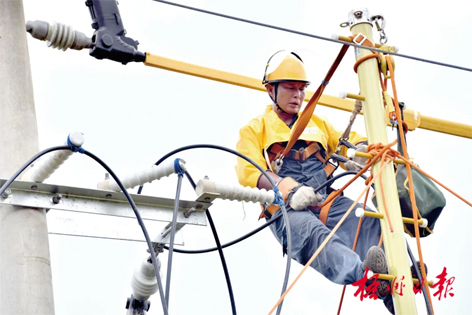 致敬！熱浪下的勞動者們