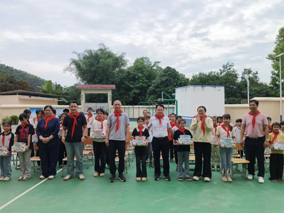 龍圩區(qū)總工會(huì)開展“情暖六一 愛伴成長”2025年“六一”兒童節(jié)關(guān)愛活動(dòng)